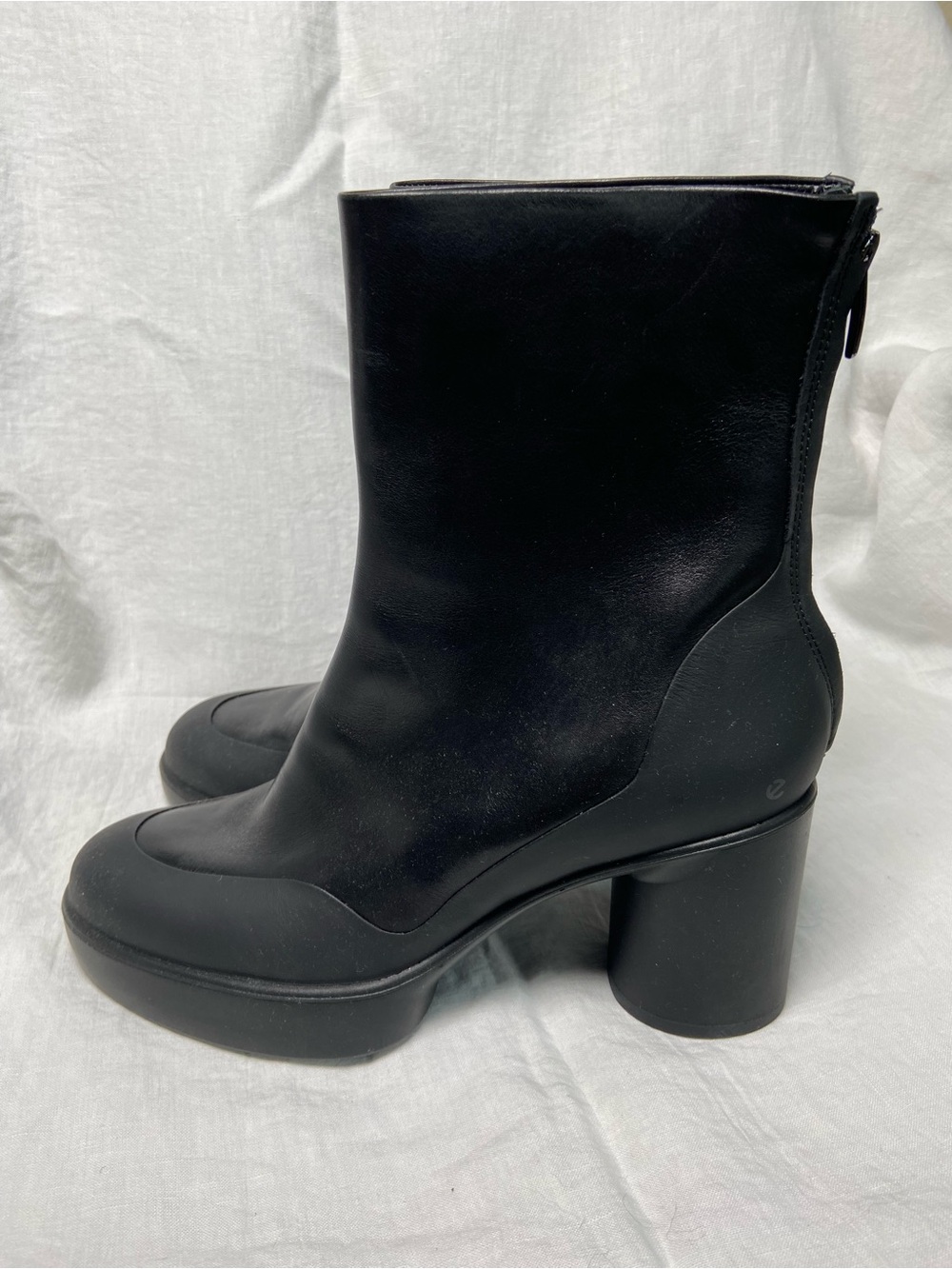 ECCO Shape Sculpted Motion 55 Zip Boots in Black size 39 - Picture 3 of 9